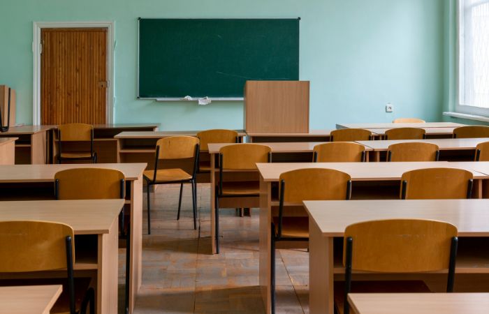 Znamy budowę pantofelka, ale nie umiemy rozliczyć PIT-u. Tylko 8% Polaków wynosi ze szkoły wiedzę przydatną w pracy